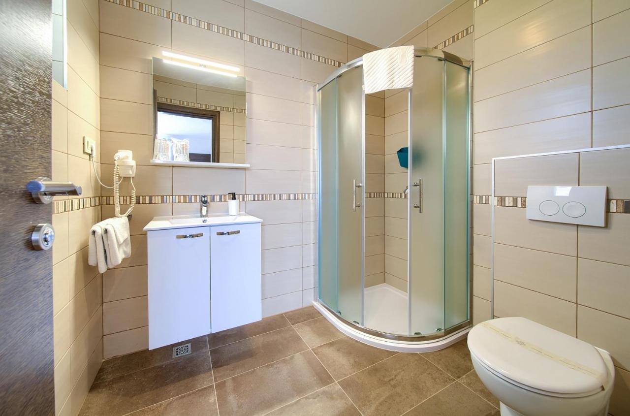Apartmani Dal Malinska Buitenkant foto
