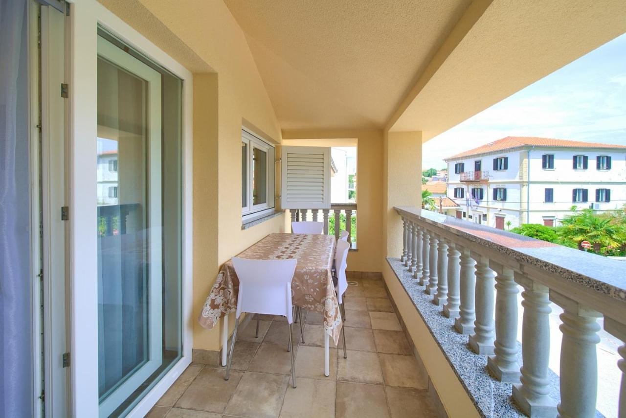 Apartmani Dal Malinska Buitenkant foto