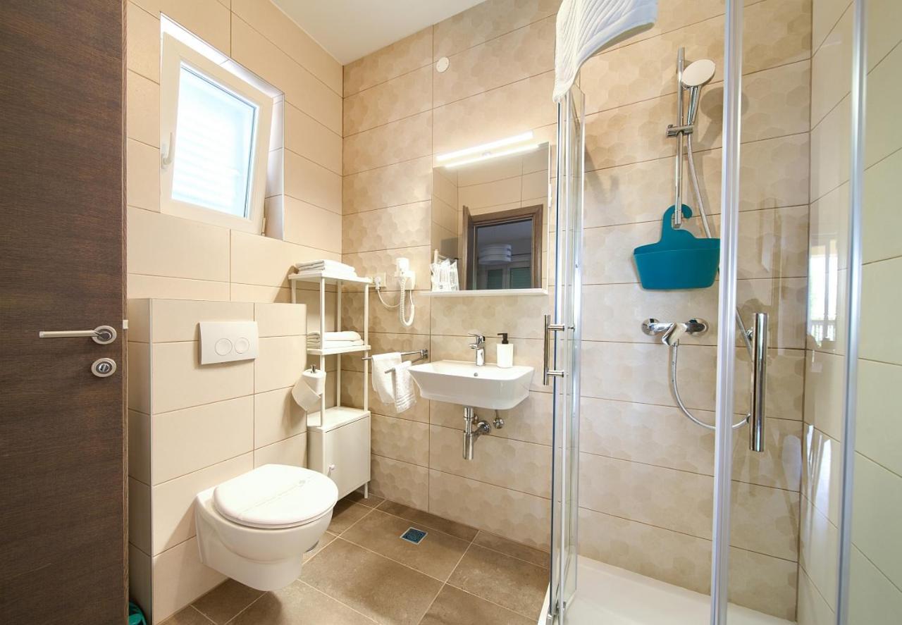 Apartmani Dal Malinska Buitenkant foto