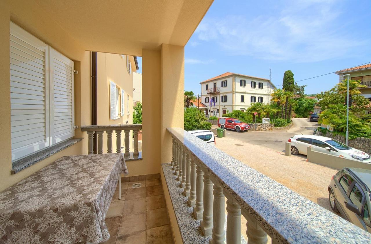 Apartmani Dal Malinska Buitenkant foto